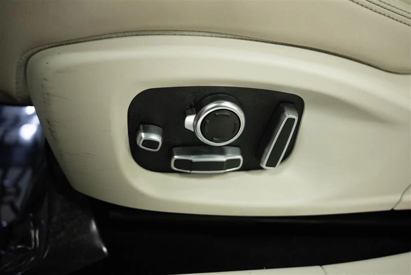 2019 Jaguar I-Pace - Image 12 of 20