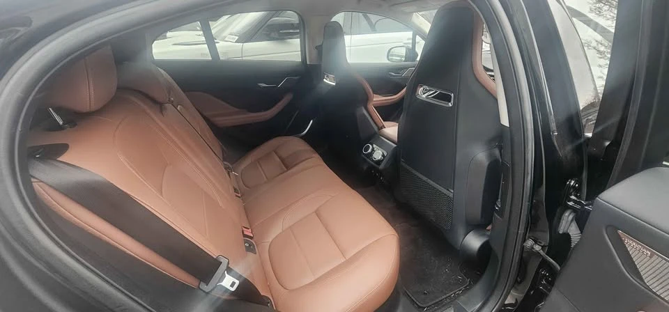 2019 Jaguar I-Pace - Image 12 of 19