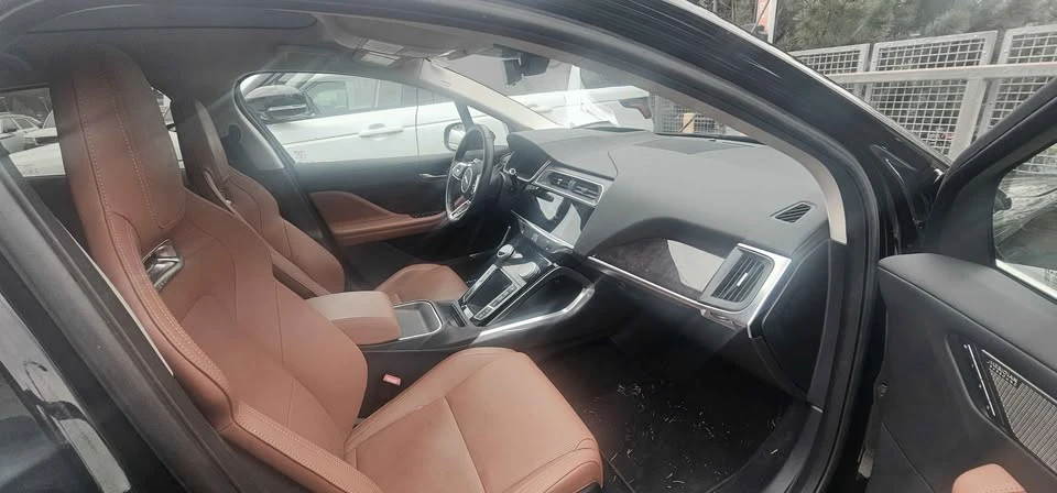 2019 Jaguar I-Pace - Image 9 of 19