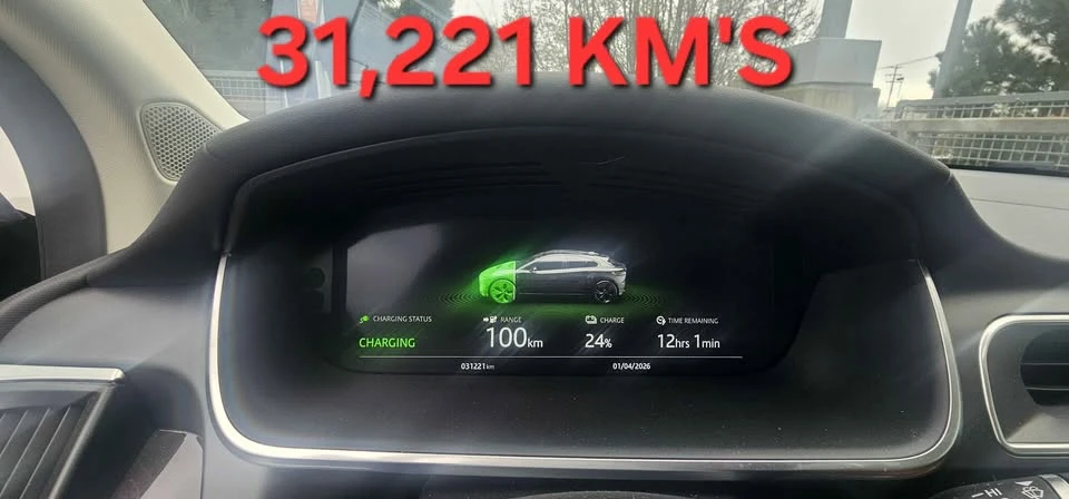 2019 Jaguar I-Pace - Image 2 of 19