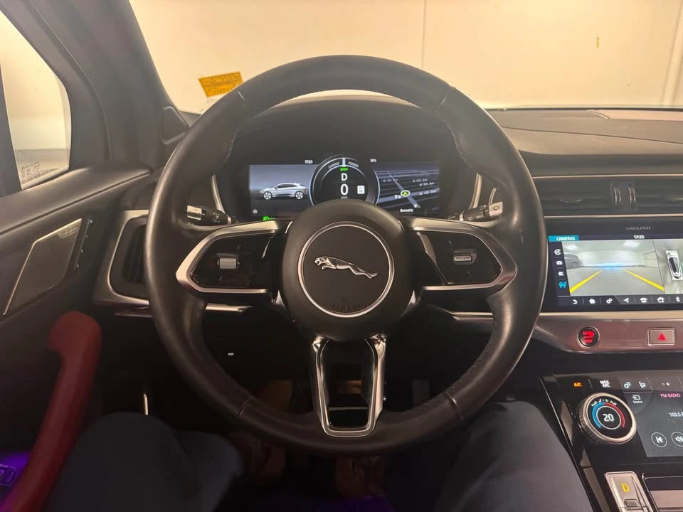 2019 Jaguar I-Pace - Image 13 of 19