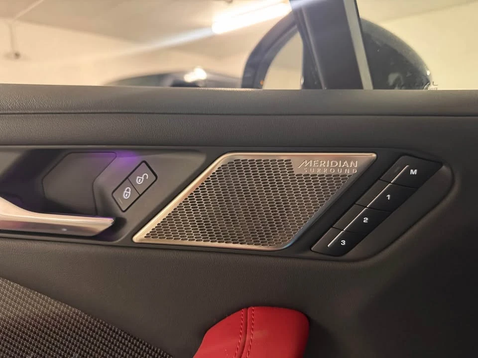 2019 Jaguar I-Pace - Image 16 of 19