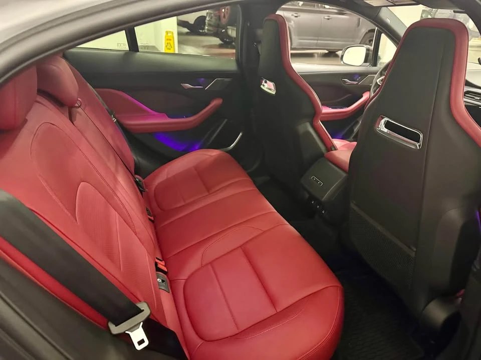 2019 Jaguar I-Pace - Image 13 of 14