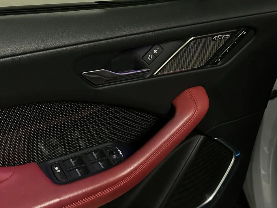 2019 Jaguar I-Pace - Image 11 of 20