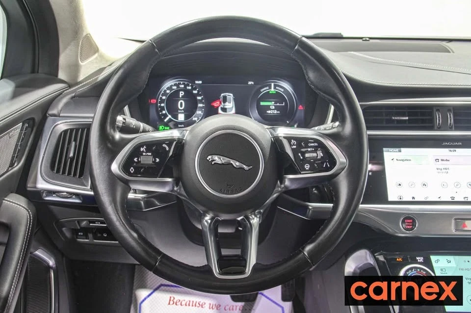 2019 Jaguar I-Pace - Image 13 of 18