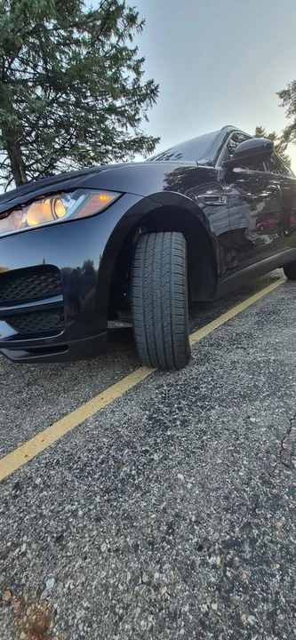 2019 Jaguar F-Pace - Image 2 of 10