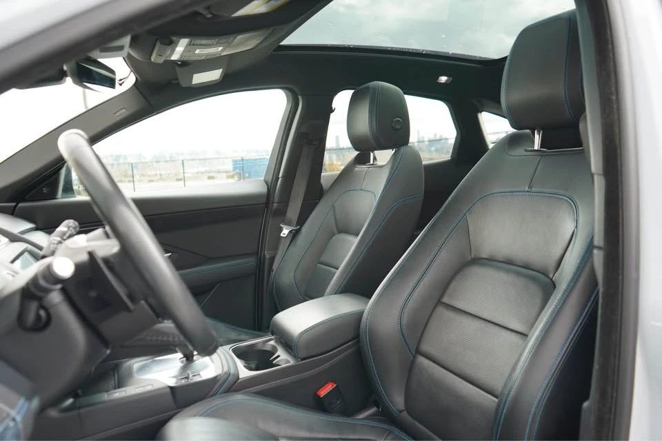 2019 Jaguar E-Pace - Image 15 of 19