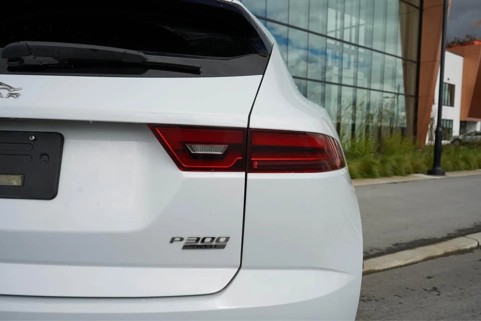 2019 Jaguar E-Pace - Image 18 of 19