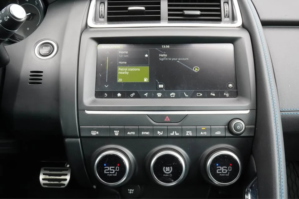 2019 Jaguar E-Pace - Image 10 of 19