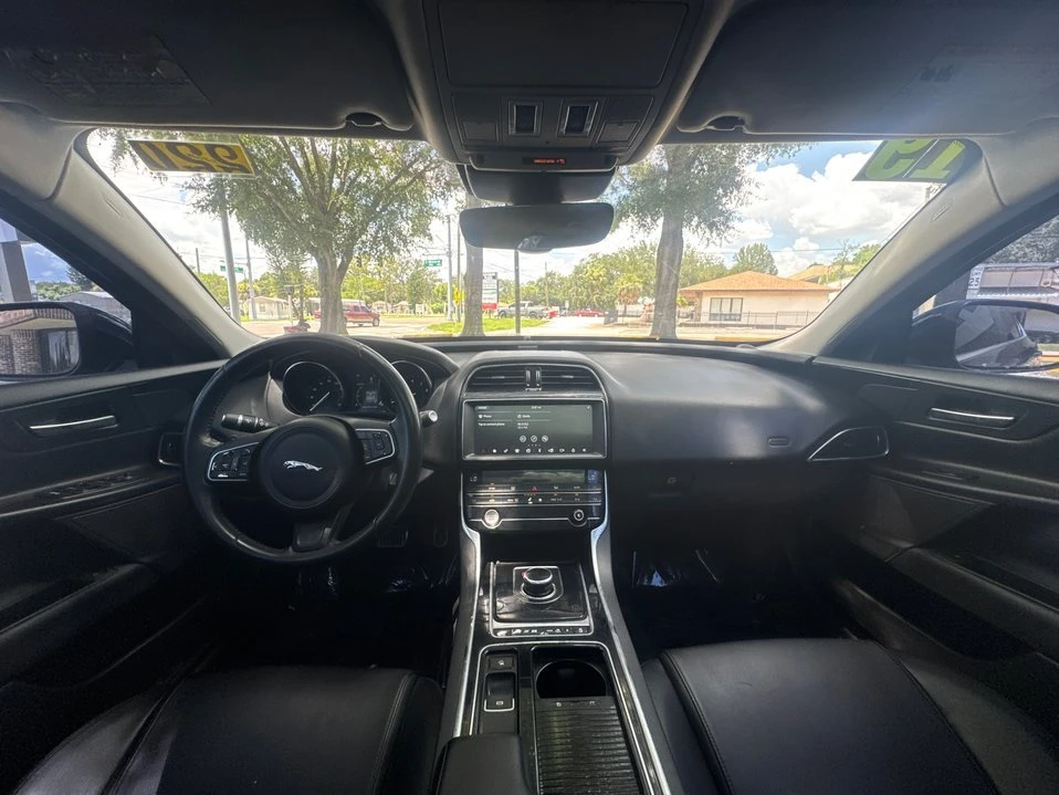 2019 Jaguar XE - Image 19 of 19