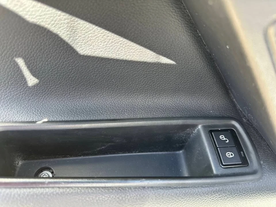2019 Jaguar XE - Image 20 of 20