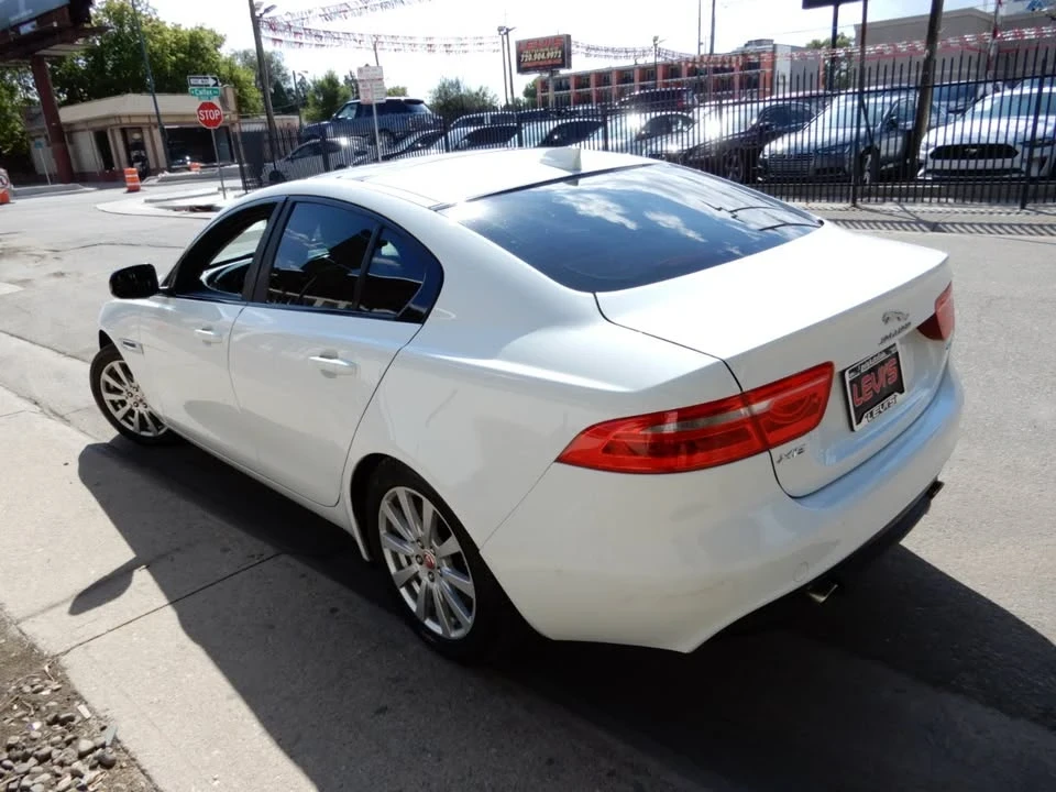 2019 Jaguar XE - Image 6 of 19