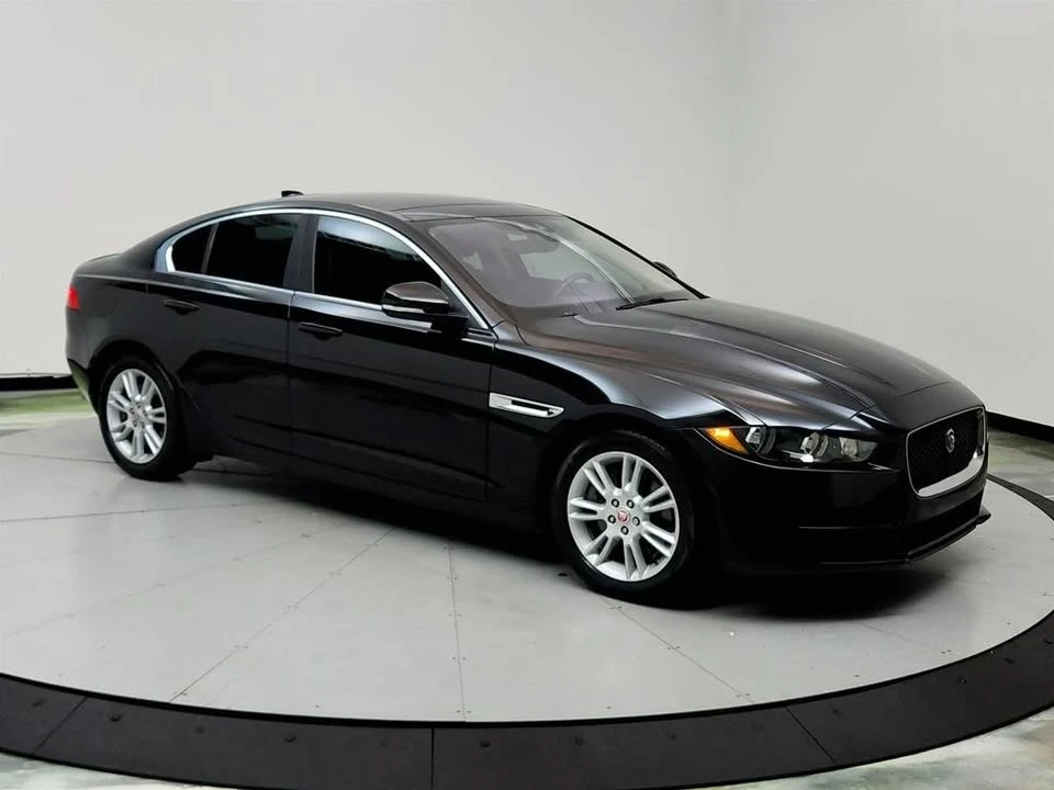 2019 Jaguar XE - Image 2 of 20