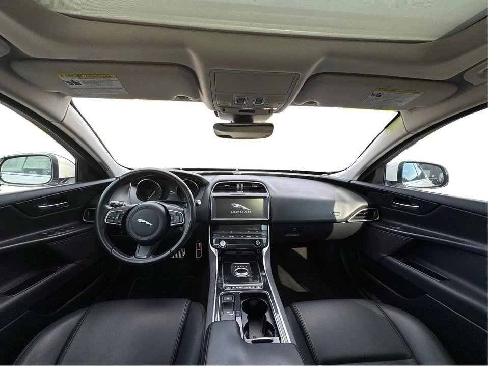 2019 Jaguar XE - Image 19 of 19