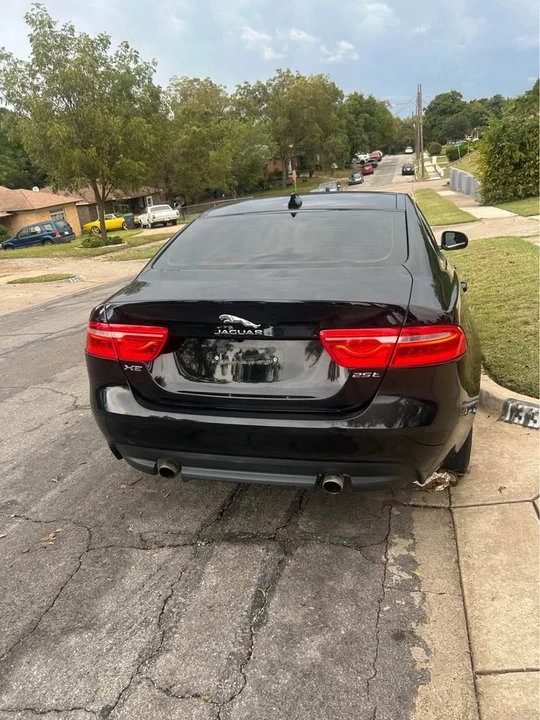 2019 Jaguar XE - Image 2 of 6