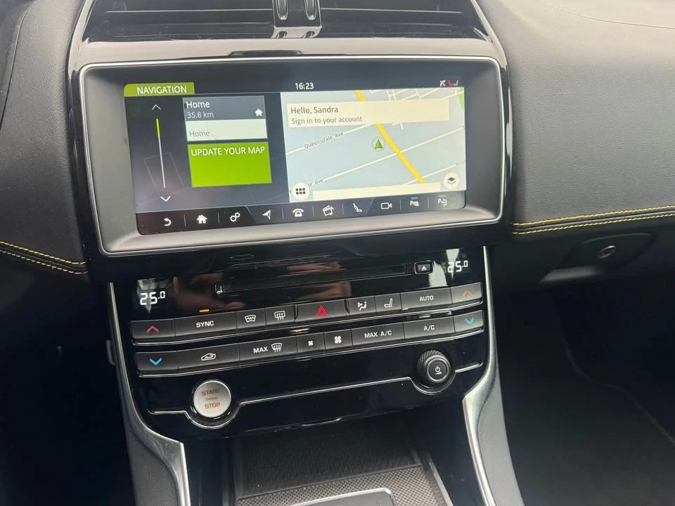 2019 Jaguar XE - Image 12 of 12