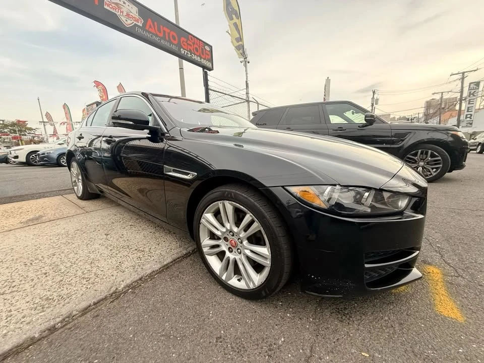 2019 Jaguar XE - Image 3 of 20