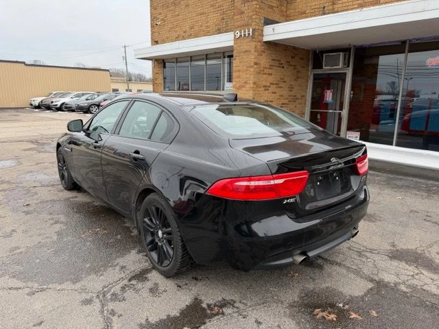 2019 Jaguar XE - Image 2 of 19
