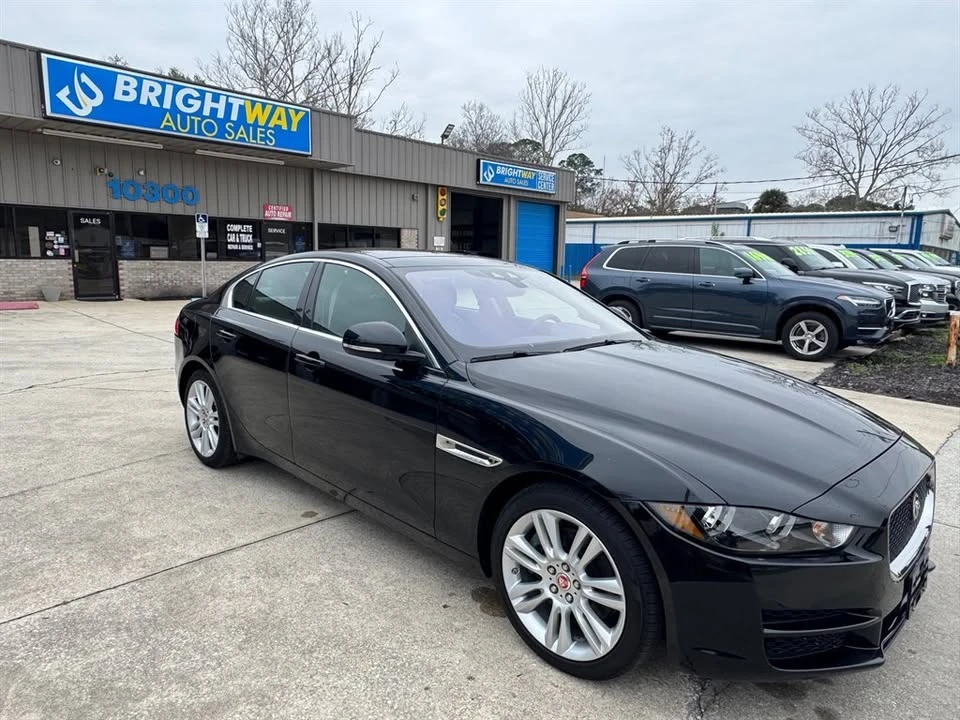 2019 Jaguar XE - Image 3 of 13
