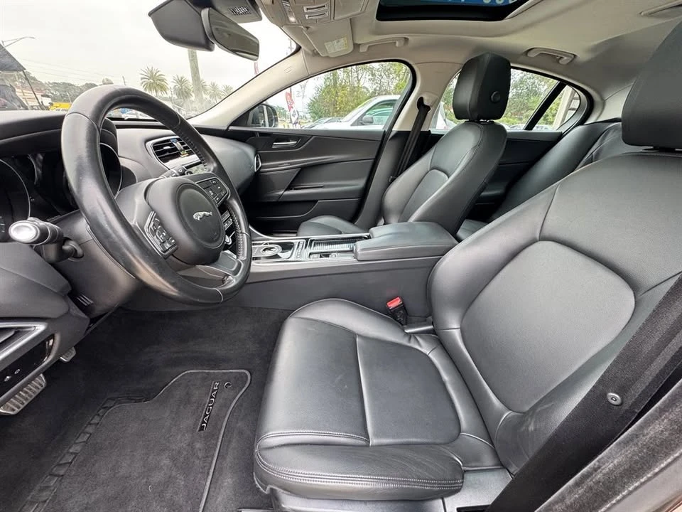 2019 Jaguar XE - Image 11 of 13