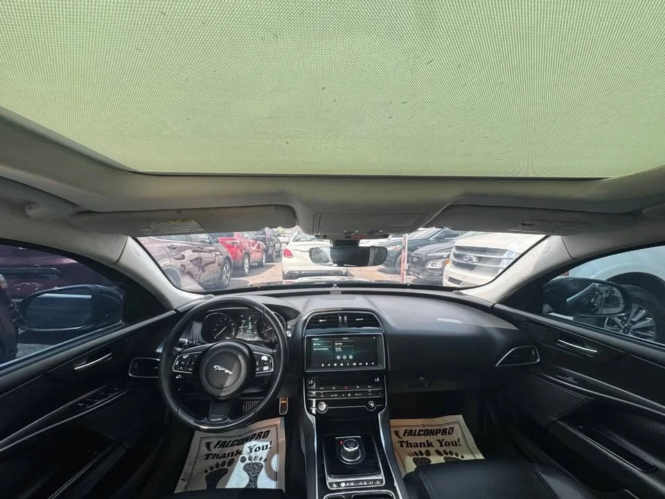 2019 Jaguar XE - Image 14 of 20