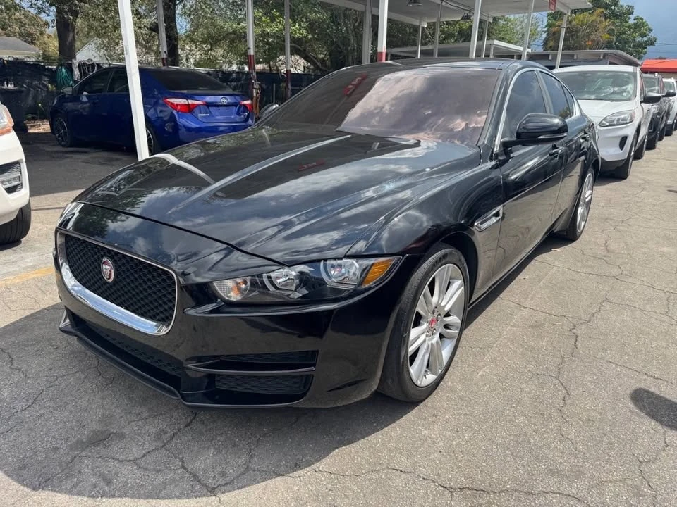 2019 Jaguar XE - Image 2 of 20