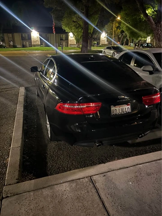 2019 Jaguar XE - Image 4 of 4