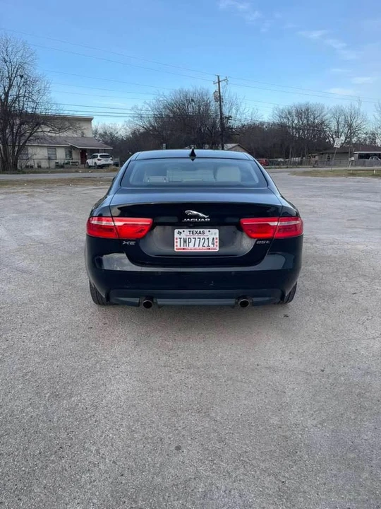 2019 Jaguar XE - Image 3 of 14