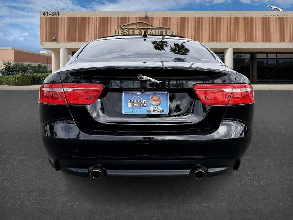 2019 Jaguar XE - Image 7 of 20