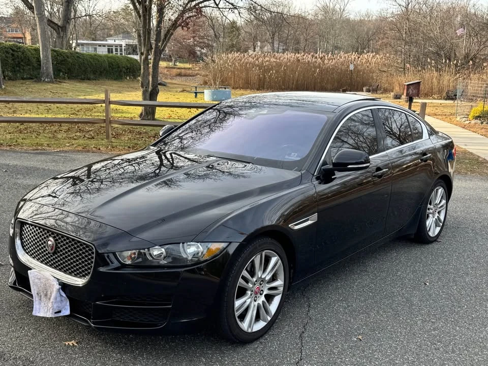 2019 Jaguar XE - Image 3 of 19