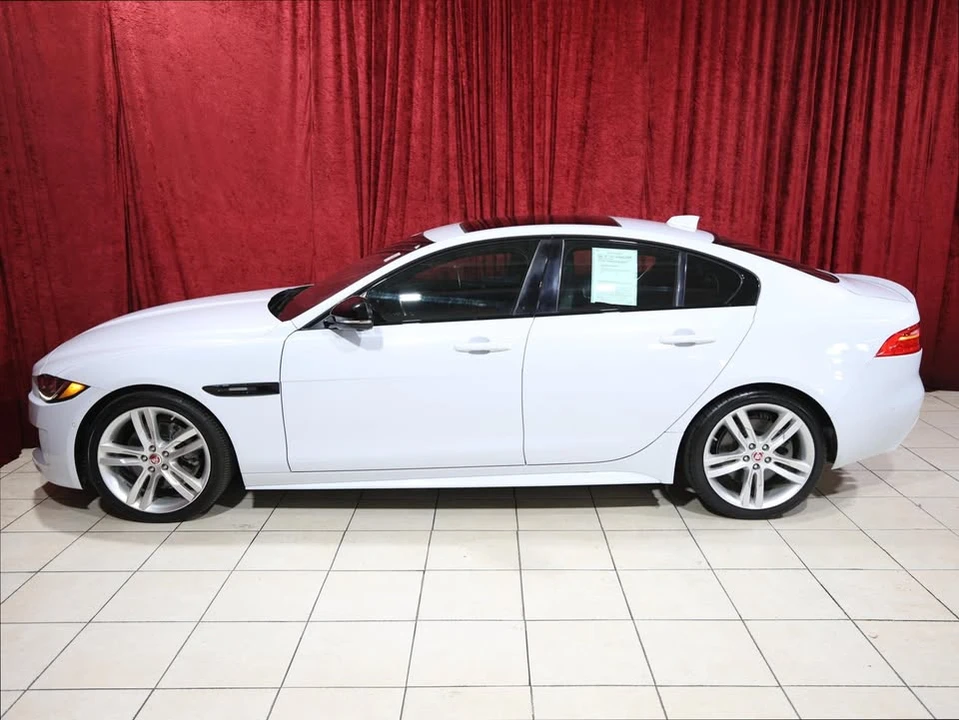 2019 Jaguar XE - Image 2 of 19