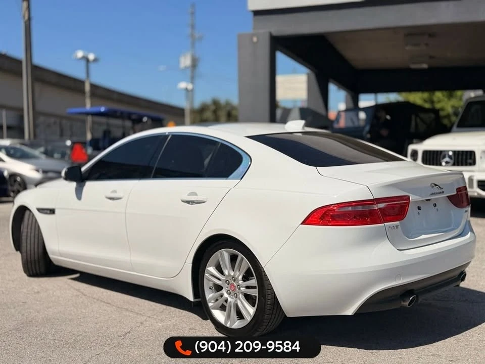 2019 Jaguar XE - Image 3 of 20