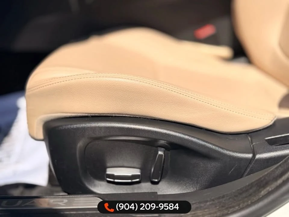 2019 Jaguar XE - Image 12 of 20