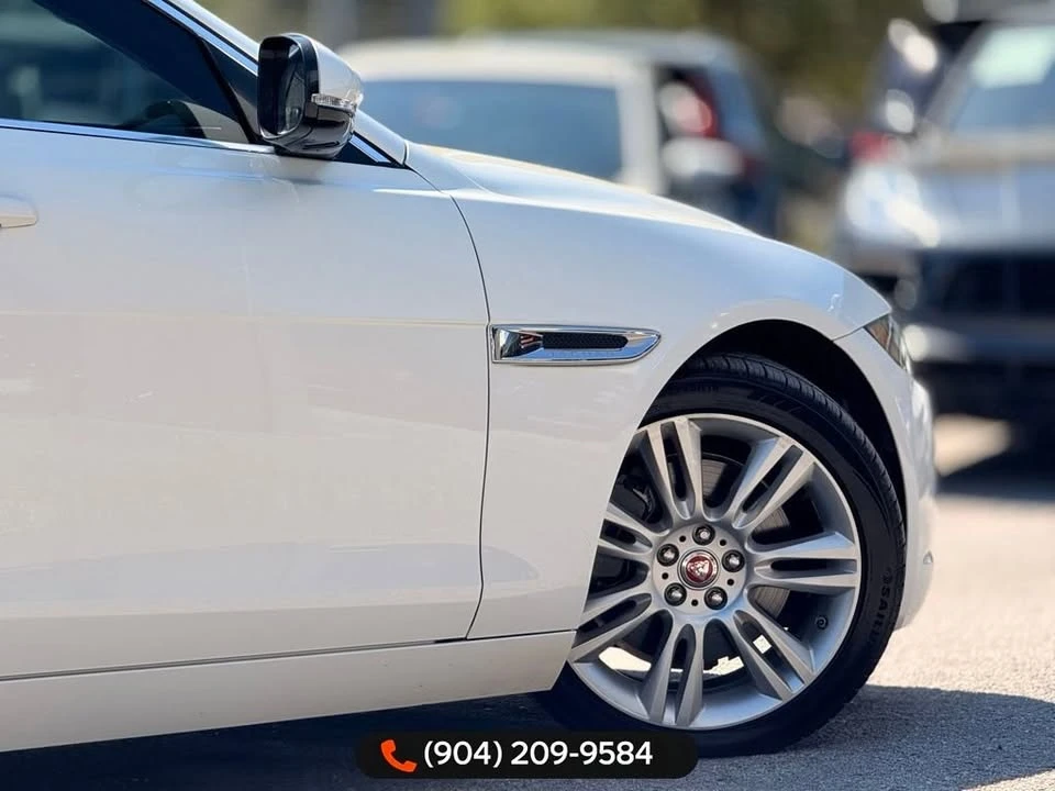2019 Jaguar XE - Image 6 of 20