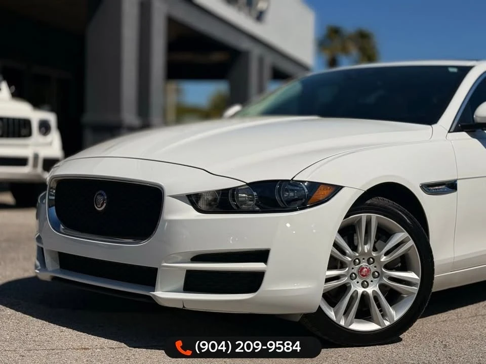 2019 Jaguar XE - Image 2 of 20