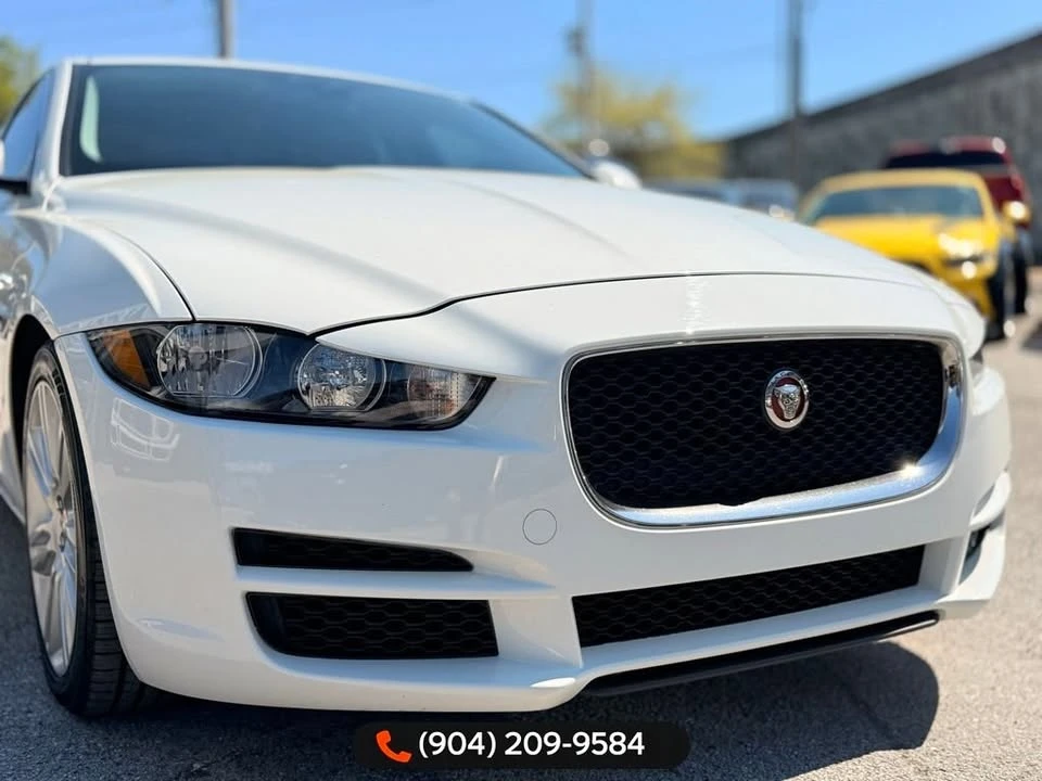 2019 Jaguar XE - Image 9 of 20
