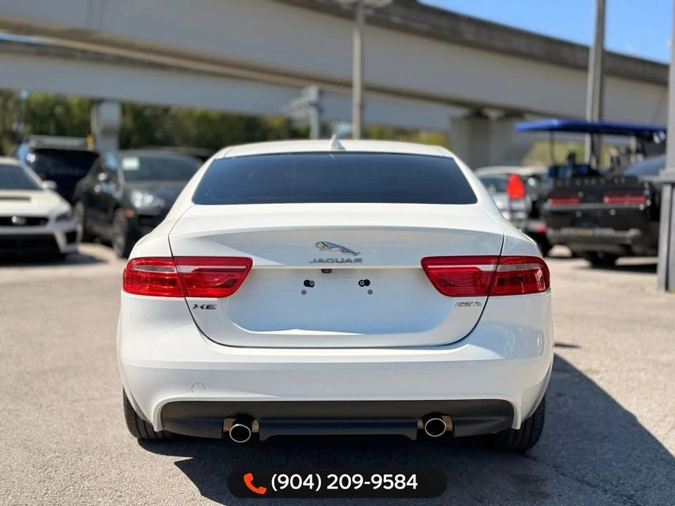 2019 Jaguar XE - Image 8 of 20