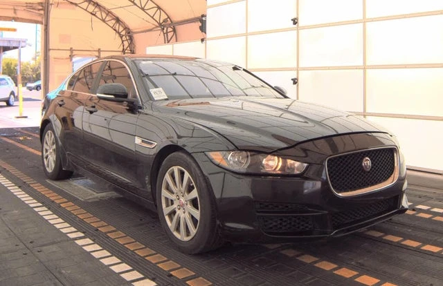 2019 Jaguar XE - Image 2 of 10