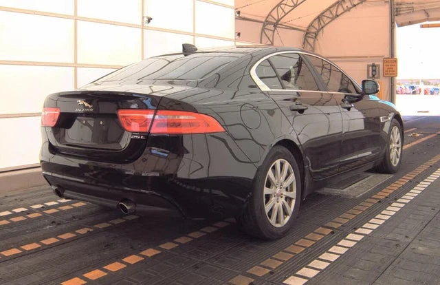 2019 Jaguar XE - Image 3 of 10