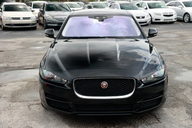 2019 Jaguar XE - Image 18 of 19
