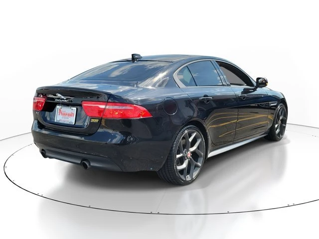 2019 Jaguar XE - Image 4 of 20