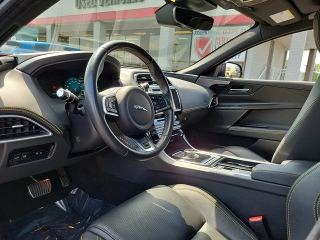 2019 Jaguar XE - Image 19 of 20