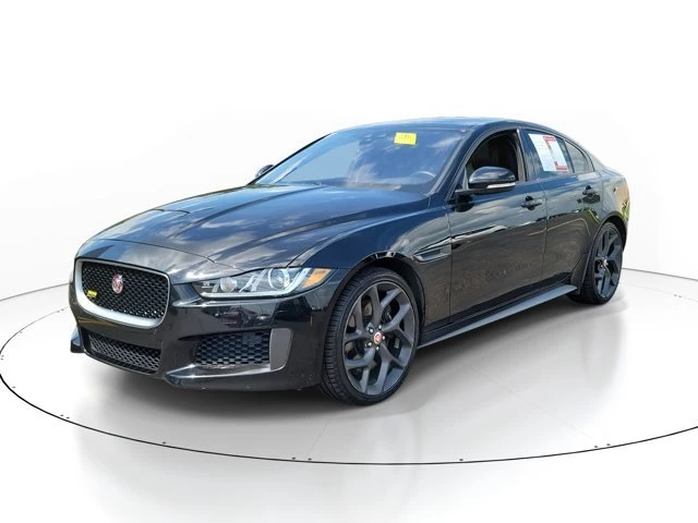 2019 Jaguar XE - Image 2 of 20