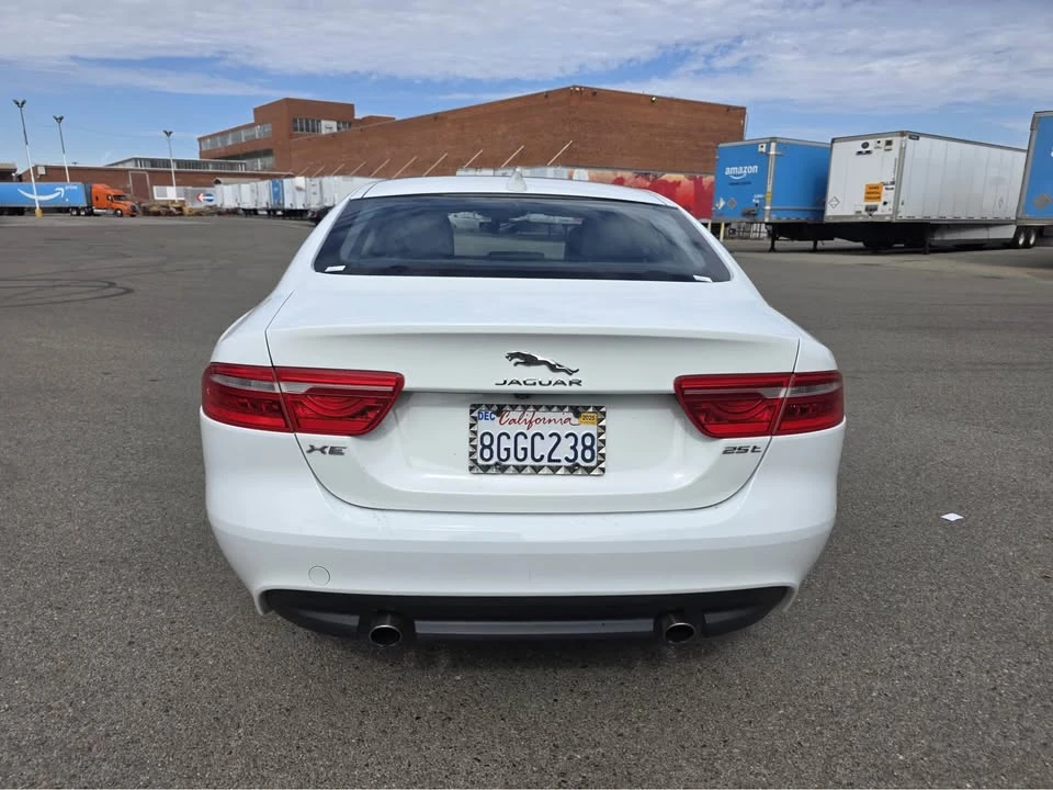 2019 Jaguar XE - Image 13 of 14