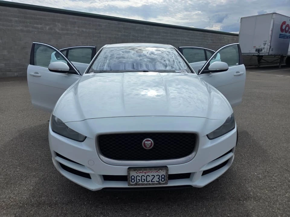 2019 Jaguar XE - Image 2 of 14