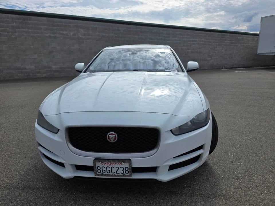 2019 Jaguar XE - Image 12 of 14