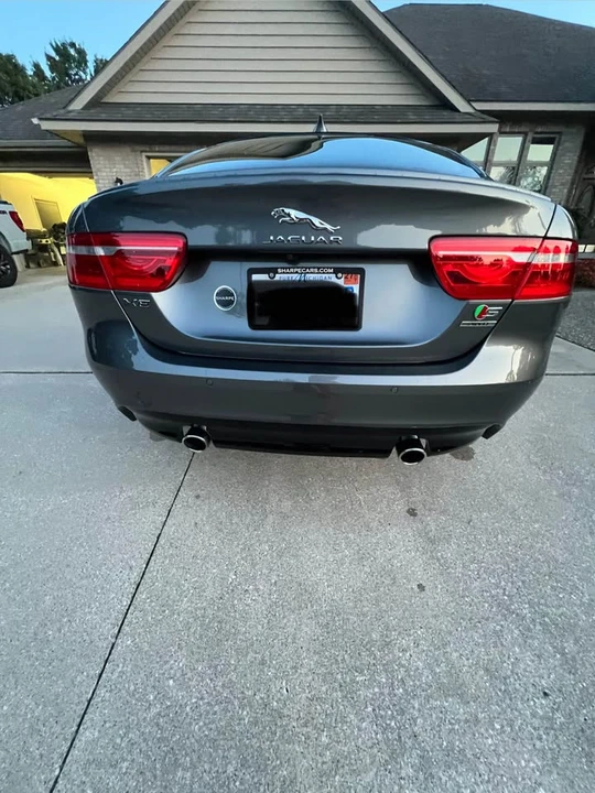 2019 Jaguar XE - Image 3 of 12