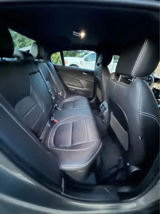 2019 Jaguar XE - Image 7 of 12