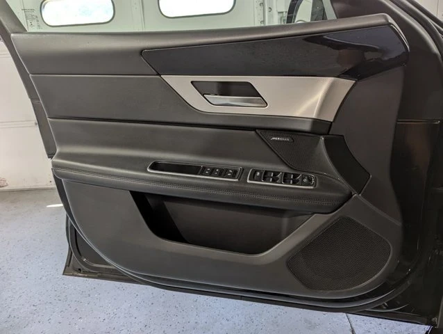 2019 Jaguar X260 XF - Image 17 of 19