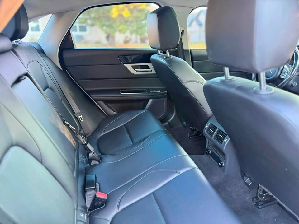2019 Jaguar X260 XF - Image 8 of 14